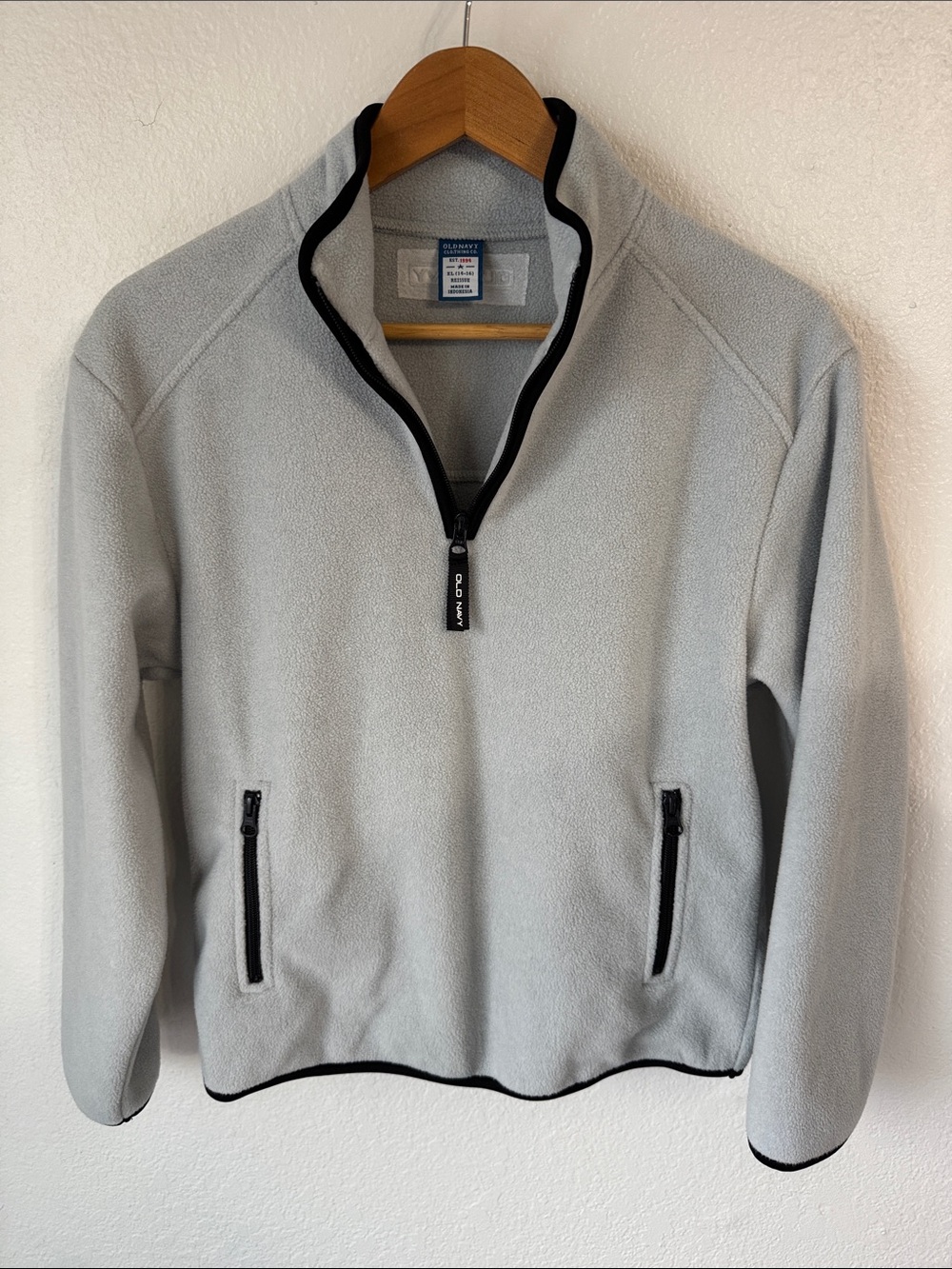 Boys Old Navy Fleece Pullover